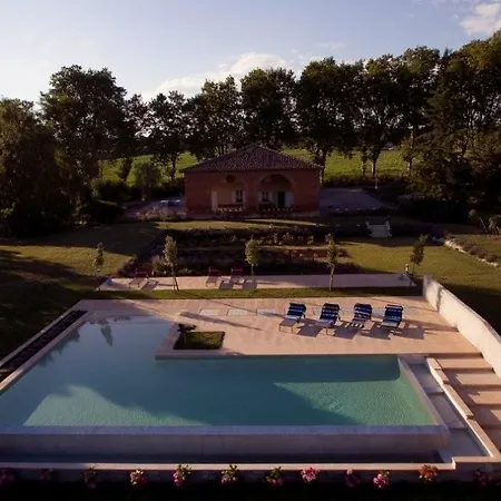 La Pasteliere Hotel